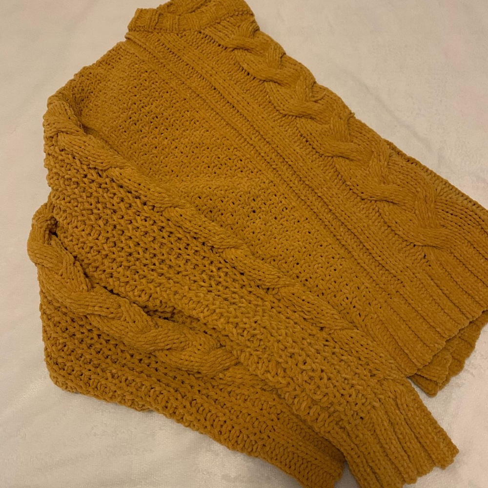 Aero gold knit sweater
